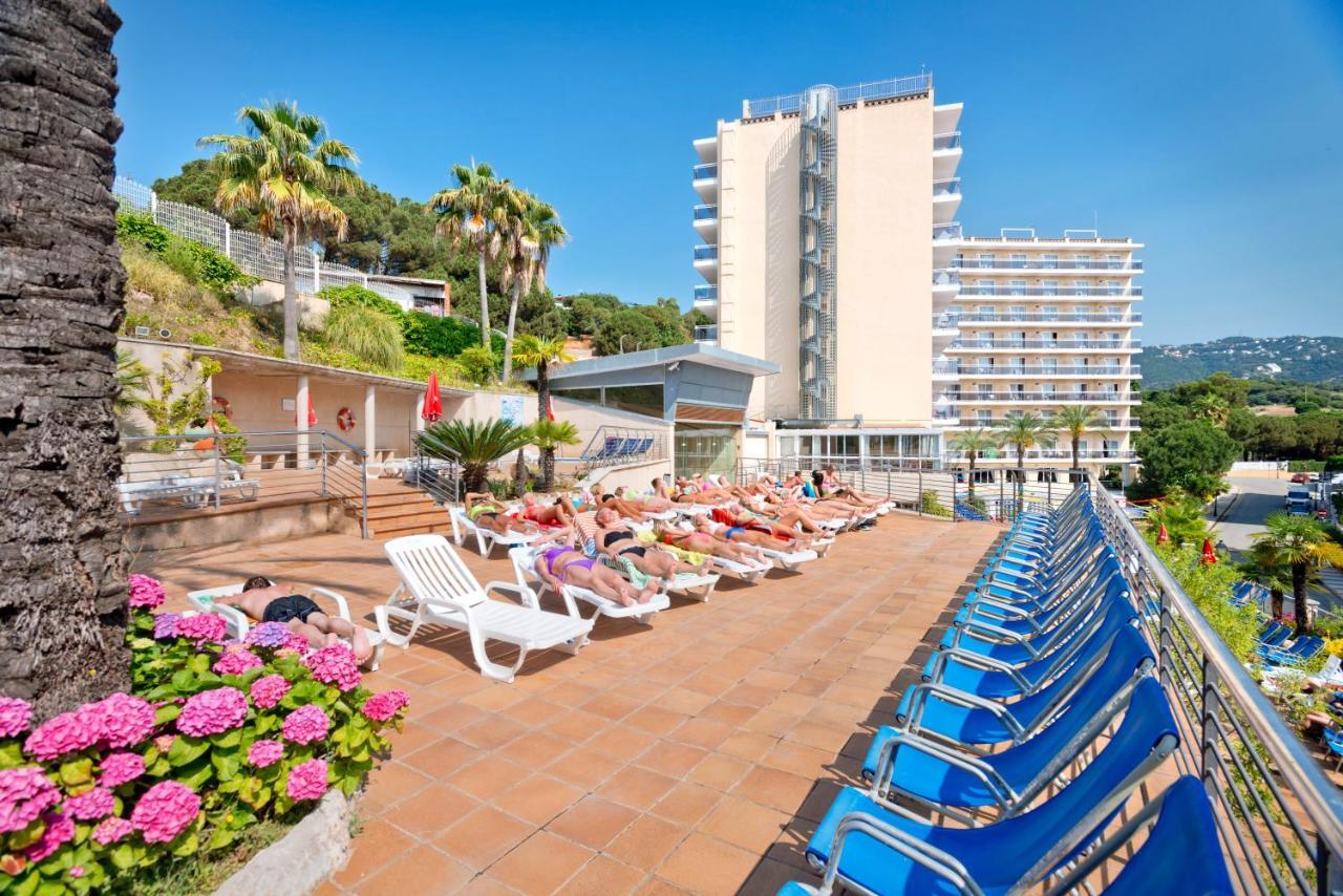 Hotel Oasis Park Splash Calella Exterior photo